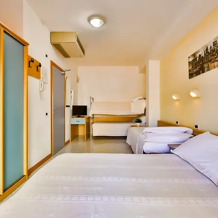 Paola Garden Hotel