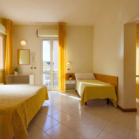 Hotel Paola Garden 3*