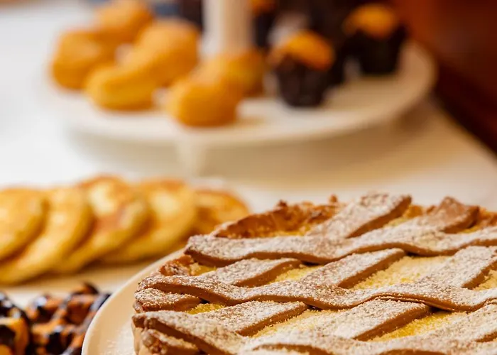 מלון Paola Garden 3*