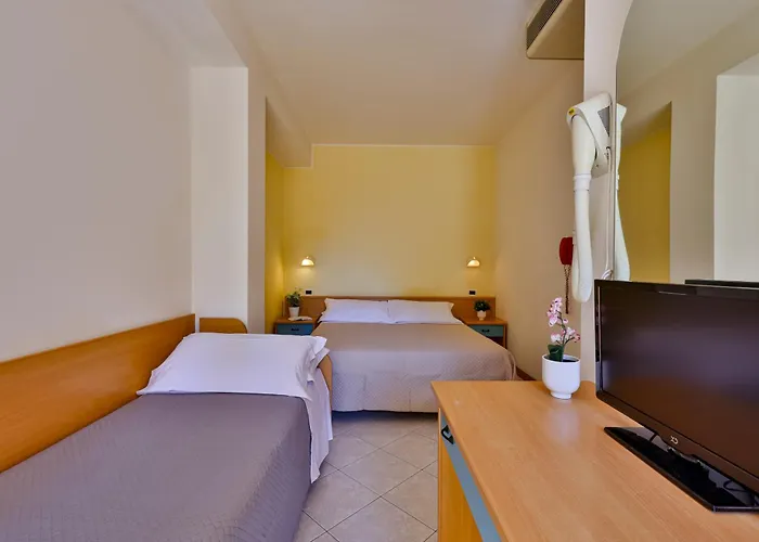 Hotel Paola Garden 3*