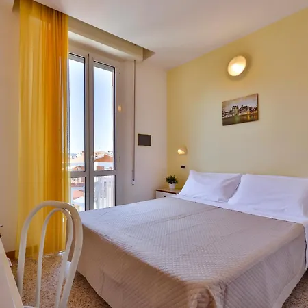 Paola Garden 3*