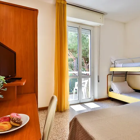 Paola Garden 3*