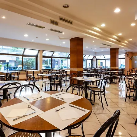 Paola Garden Hotel